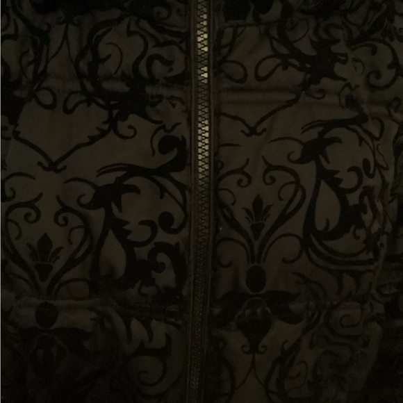 Black brocade-like jacket - Picture 8 of 8